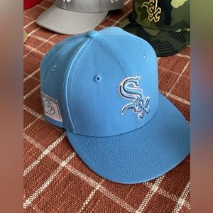 Original Men’s New Era White Sox hats size 7 1/8 (56.8 cm)
